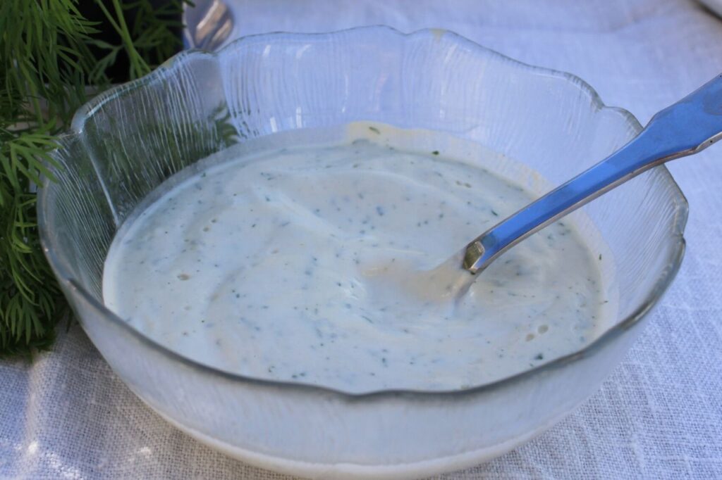 Cremet dilddressing Urterig.dk